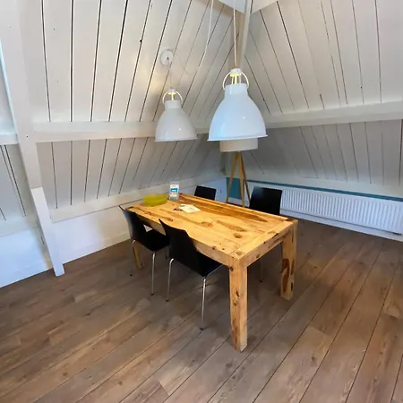 Apartment 2l De Volharding Leiden