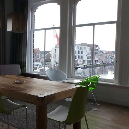 アパート 2l De Volharding *