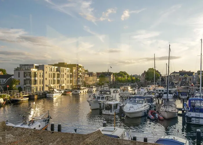 アパート 2l De Volharding