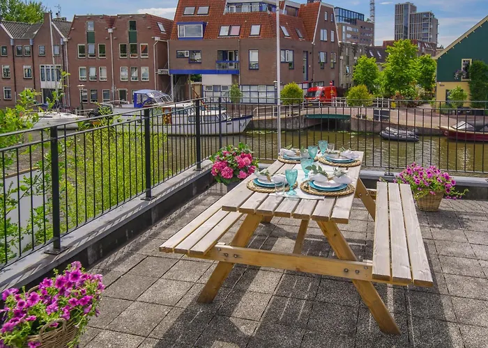 アパート 2l De Volharding